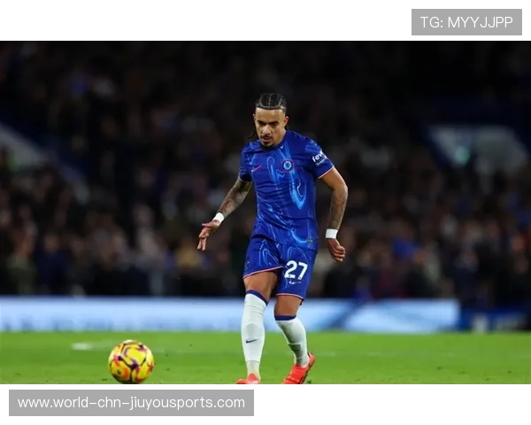 切尔西后防组合渐稳但持球推进仍有瑕疵，切尔西呆过的边后卫